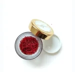 Medisoups Kesar pack shot: Open box revealing premium red saffron threads